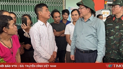 호 꾸옥 중 부총리는 꽝응아이성 산사태로 피해를 입은 주민들을 방문하여 격려했습니다.