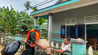 V těžkých časech se snažte více pomáhat lidem v zaplavených oblastech.