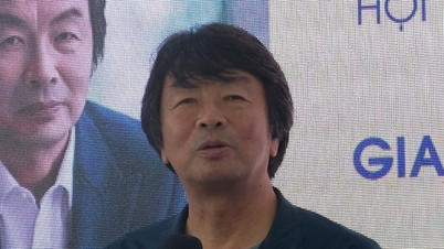 ນັກຂຽນຈີນ Liu Zhenyun: ຄວາມຮັກຂອງຜູ້ອ່ານແມ່ນລາງວັນອັນຍິ່ງໃຫຍ່ທີ່ສຸດ