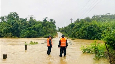 Border guards support people in border areas to cope with floods