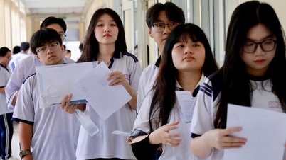 Warum hat die Universität das Einschreibungsverfahren für 2026 nicht bekannt gegeben, wie vom Ministerium für Bildung und Ausbildung gefordert?