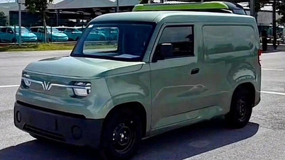 VinFast EC Van elektrische auto onthuld in de fabriek, binnenkort beschikbaar voor gebruikers