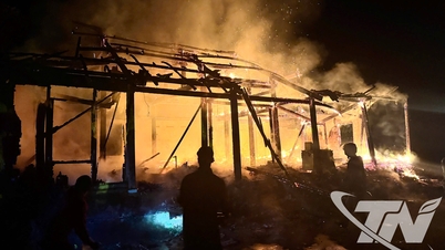 שריפה גדולה שרפה בית בקומונה ין פונג.