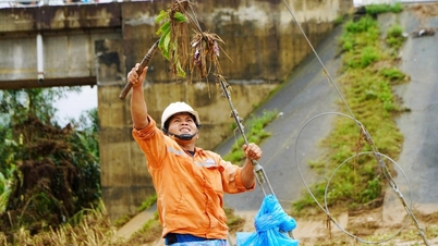 중부 지역의 약 170,000명의 고객이 홍수 이후 전력을 복구했습니다.