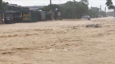 Ha Tinh reagerer raskt på kraftig regn som forårsaker lokal flom