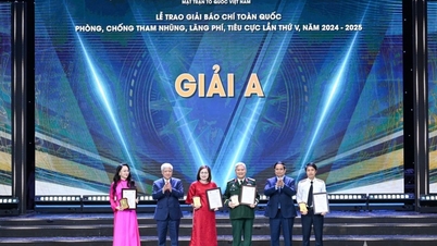 Başbakan Pham Minh Chinh, yolsuzluk, israf ve olumsuzlukla mücadele ve bunların önlenmesi konulu 5. Ulusal Basın Ödülleri Töreni'ne katıldı.