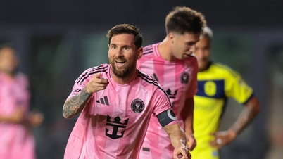 Son Heung-min kiélezett versenyfutást vív Messivel az amerikai futballban