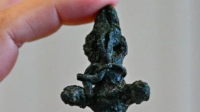 El clavo con forma humana que se utilizaba para exorcizar espíritus malignos ha causado revuelo en el mundo arqueológico.