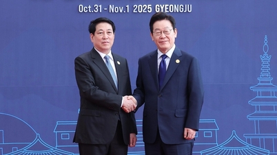 রাষ্ট্রপতি লুং কুওং এপেক নেতাদের সভার প্রথম অধিবেশনে যোগদান করেছেন