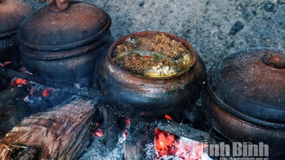 Người “giữ lửa” nghề cá kho làng Đại Hoàng