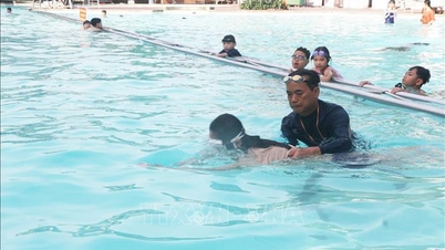 Lần đầu tiên Bộ Giáo dục và Đào tạo ban hành Chương trình dạy bơi an toàn