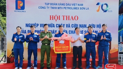 Firefighting and rescue sports competition of the grassroots fire prevention and fighting team