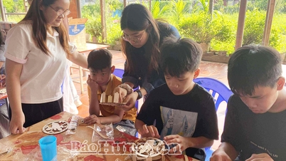 ដើម្បីឱ្យកុមារមានពិធីបុណ្យពាក់កណ្តាលរដូវស្លឹកឈើជ្រុះដែលពោរពេញដោយក្តីស្រឡាញ់