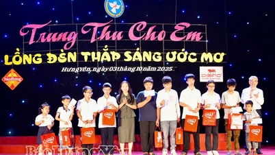 Rộn ràng đêm hội “Lồng đèn thắp sáng ước mơ” 2025