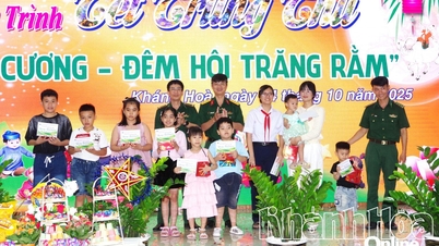 칸호아성 국경수비대, 중추절 '국경-보름달 축제의 밤' 개최