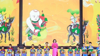 Vice Chairwoman of the National Assembly Nguyen Thi Thanh attended the "Full Moon Festival" program in Thai Nguyen.