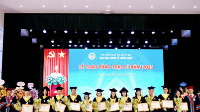 National Economics University awards master's degrees in 2025