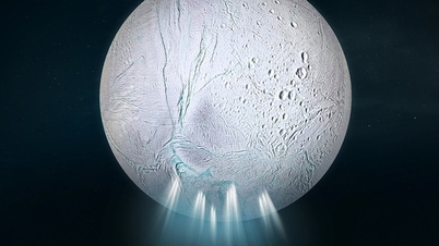 NASA, 토성 달 얼음 밑에서 생명 유지 성분 발견