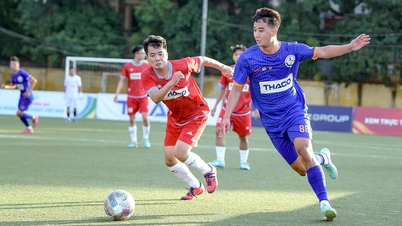 Vietnam Workers' and Civil Servants' Football Tournament 2025: Different jobs, same sportsmanship