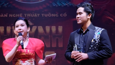 Con trai nghệ sĩ Chiêu Hùng đang chạy Grab, Bình Tinh tặng cát sê, nhận về đoàn Huỳnh Long