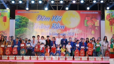 Sôi nổi “Đêm hội Trăng rằm” tại xã Hữu Lũng