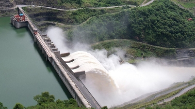 Ban Ve Hydropower Plant increases water discharge before storm Matmo