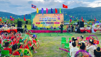 Vietnamesische und laotische Kinder feiern das Mittherbstfest an der Grenze zu Quang Tri