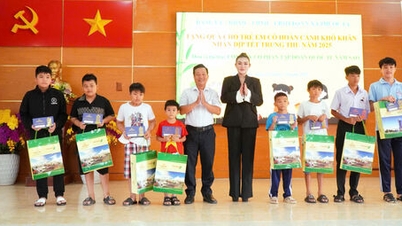 Phước Lý: Tặng 250 phần quà Trung thu cho trẻ em có hoàn cảnh khó khăn
