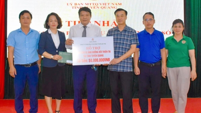 Compania de Investiții și Dezvoltare An Phu Limited sprijină orașul Tuyen Quang pentru a depăși consecințele furtunii nr. 10