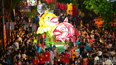 [Photo] Bustling Mid-Autumn Festival in the ancient citadel - Son Tay Xu Doai