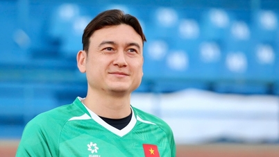 Van Lam and his first shares on the day he returned to the Vietnam team