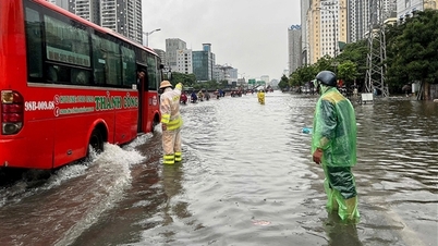 Storm No. 11 makes landfall, heavy rain and strong winds in the North