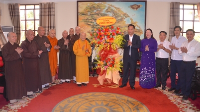 Chúc mừng thành công Đại hội đại biểu Đảng bộ thành phố Huế lần thứ XVII