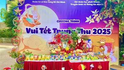 Die Jugendunion des Ho-Chi-Minh-Museums organisiert das Programm „Frohes Mittherbstfest 2025“