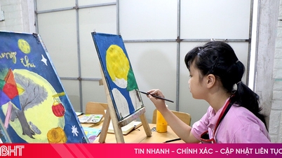 « L'enfant artiste » apporte le monde coloré dans ses dessins