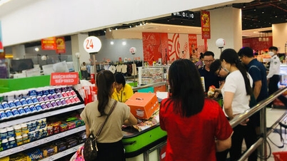 Vietnamese people "generously" spend more than 5.17 million billion VND on consumption and services.