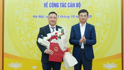 응우옌 안 투안 씨는 국립은행 거래부의 국장입니다.