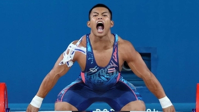 Thai weightlifter causes shock, lifts unprecedented weight at world championship