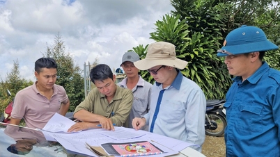 Die Menschen hoffen, bald eine Entschädigung zu erhalten, wenn sie Land für das Schnellstraßenprojekt Bao Loc – Lien Khuong überlassen.