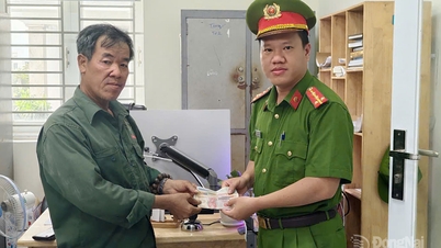 The mechanic returned the mistaken money transfer.