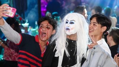 خیابانهای پیادهروی نگوین هوئه و بوی وین در شب هالووین "سقوط" کردند