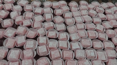 फु येन गुलाबी केक: नौ की धरती से मीठा शादी का तोहफ़ा