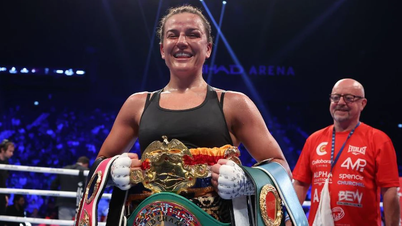 Nữ võ sĩ từ bỏ chức vô địch thế giới WBC để phản đối sự thiếu bình đẳng
