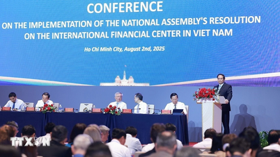 A miniszterelnök elnökletével a vietnami nemzetközi pénzügyi központ létrehozásáról szóló konferencián vesz részt.