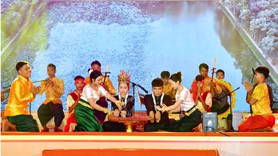 12 kumpulan menyertai pertandingan persembahan alat muzik untuk meraikan Festival Ok Om Bok