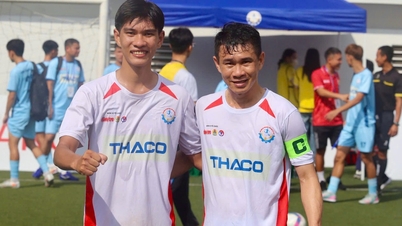 Saudara 'Cinta dan Baik Hati' melakukan sesuatu yang istimewa apabila mereka berdiri bersama di atas padang.