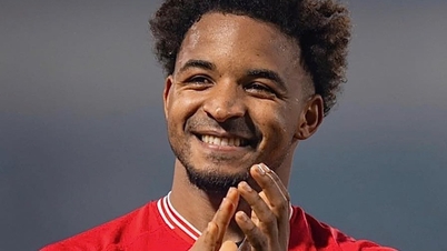 ຄູຝຶກ Kim Sang Sik ເອີ້ນ Xuan Son ຂຶ້ນກັບທີມຊາດຫວຽດນາມ ໃນເດືອນພະຈິກ