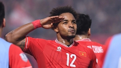 Coach Kim Sang Sik riep Xuan Son in november onverwacht op voor het Vietnamese nationale team.