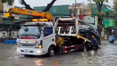 Quang Ngai se confruntă cu inundații după inundații și alunecări de teren după alunecare de teren