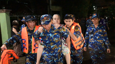 Komisarz polityczny Marynarki Wojennej: Identyfikacja pomocy ludziom jako zadania „walki w czasie pokoju”